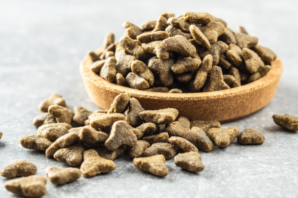 Innovative fruit powder blends used in specialty pet foods.